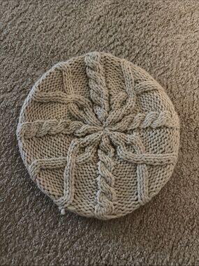 H&M Cream Cable-Knit Beret
